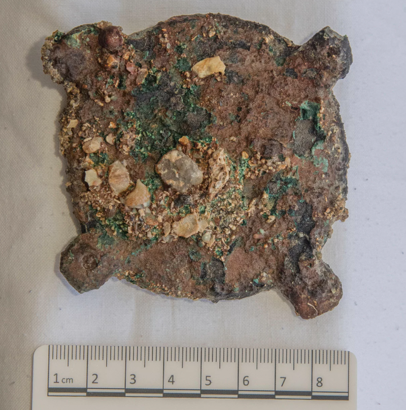 La pieza circular encontrada este año. Foto: Brett Seymour/EUA/ARGO 2017
